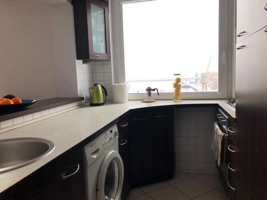 Gdynia Centrum Z Pieknym Widokiem Na Morze I Balkonem 9 Pietro Przy Sea Towers Luaran gambar